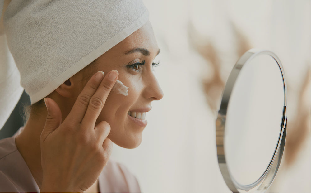 Routine de soins visage : comment retrouver une peau éclatante à la rentrée ?